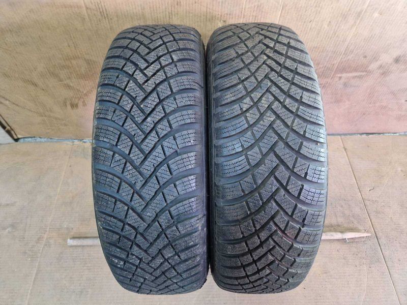 2 Hankook R16 205/60 Anvelope de iarnă DOT2822