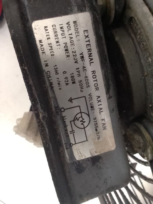 Vând ventilator axial