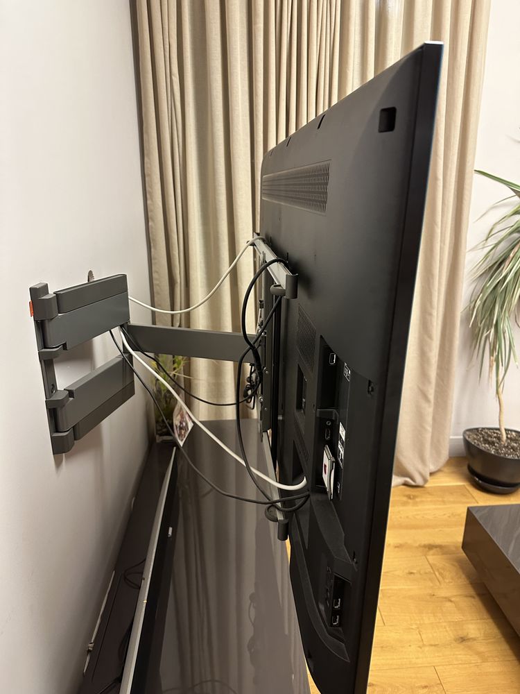 Телевизор Sony Bravia 55 инча