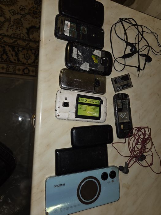 Nokia.Samsung .ne rabo4ie