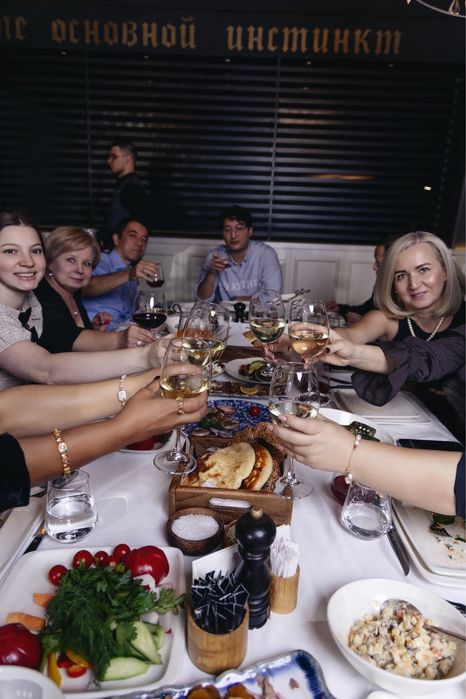 Ведущая , музыка  | 3 языка | Живая группа и праздник под ключ