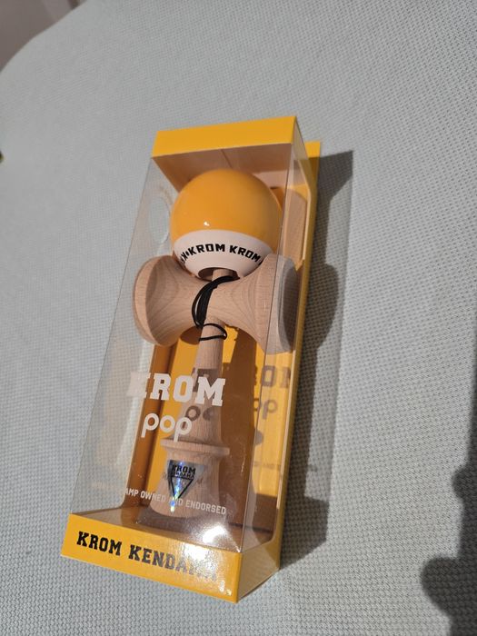 kendama krom pop originala sticky si rubber galben