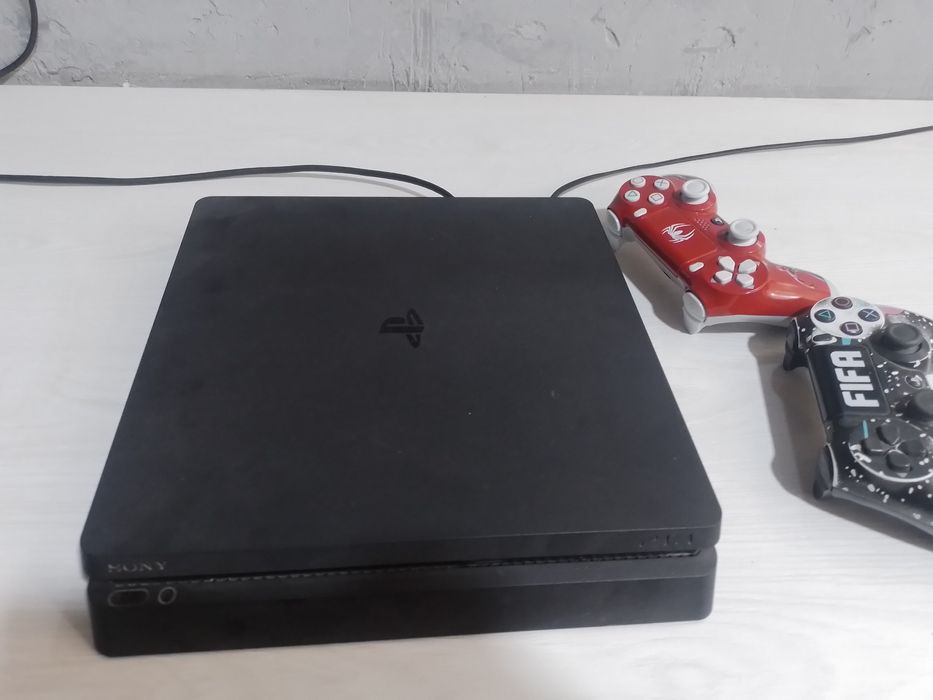Playstation 4 slim 1tb