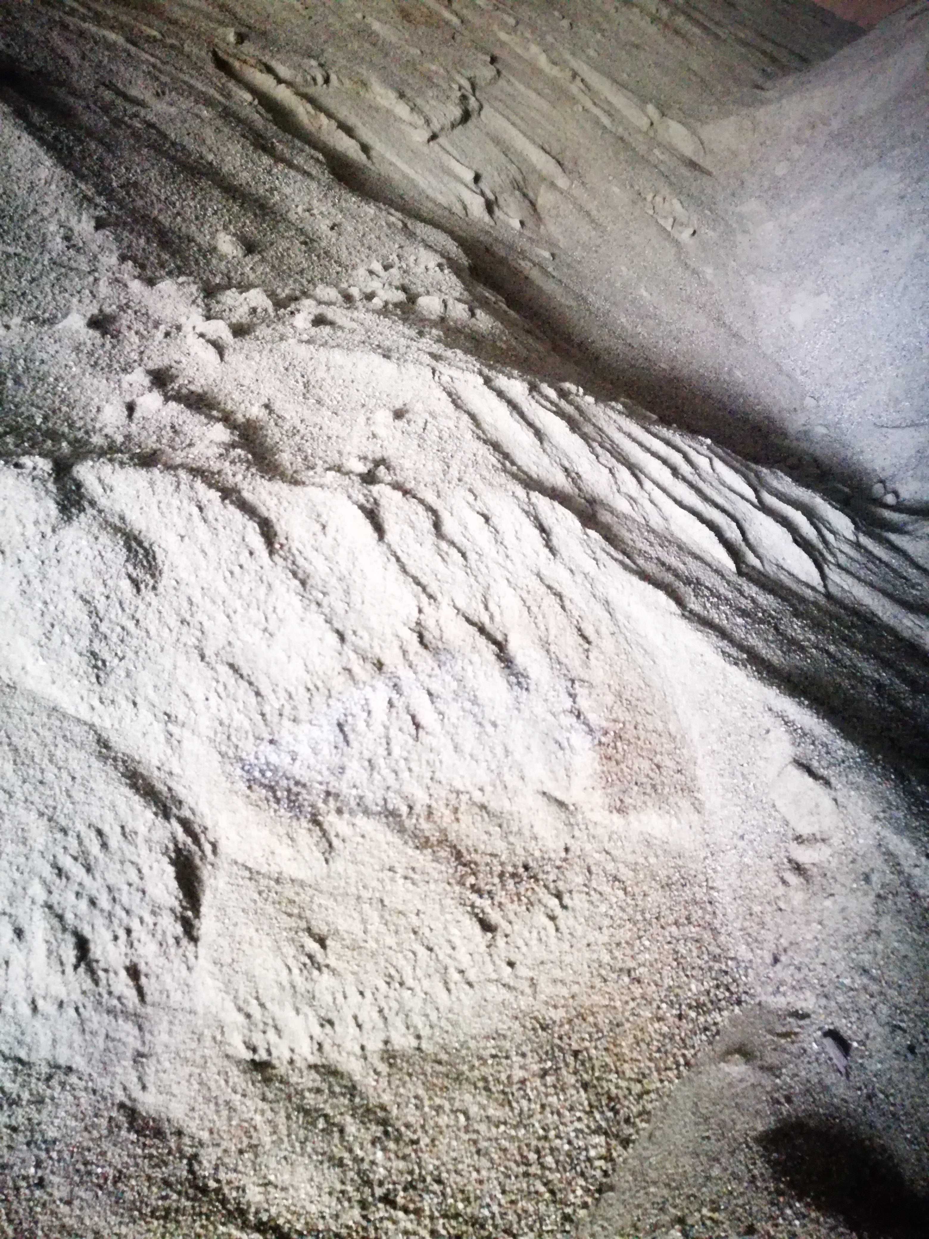 Песок карьерный, просеянный для отделочных работ в мешках, г. Костанай