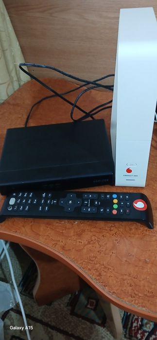 Router si decodor Vodafone