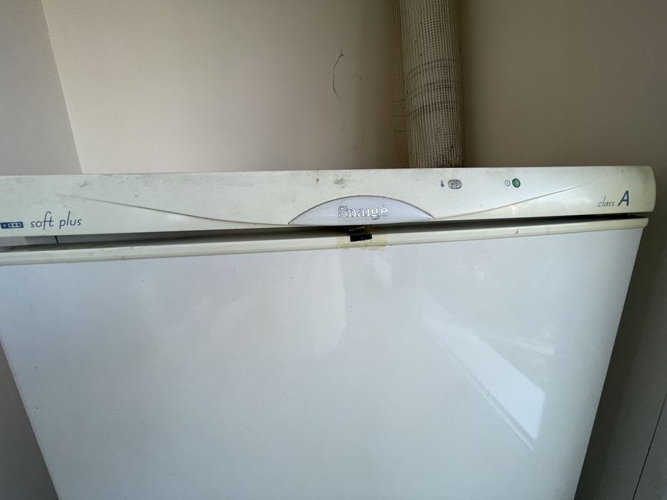 Хладилник с фризер