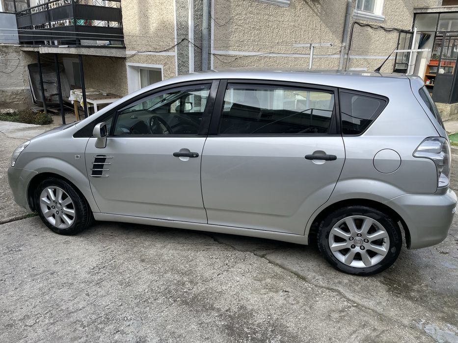 Toyota Corolla Verso 2.2d4d 136k.с.