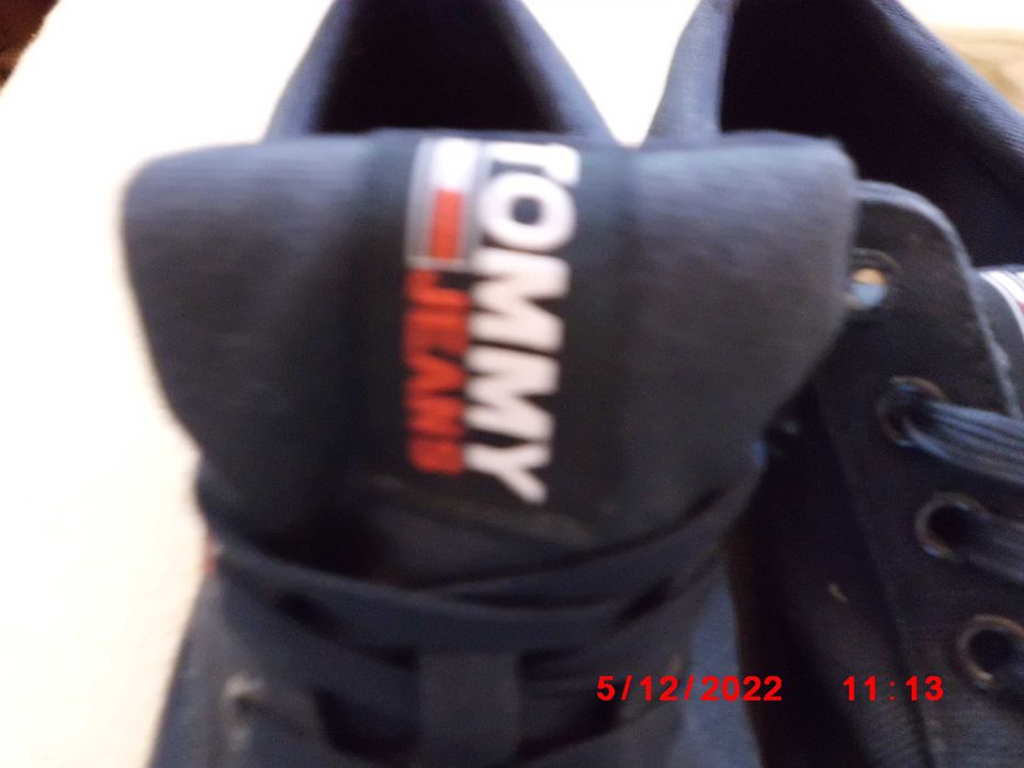 Vand adidasi/bascheti Tommy