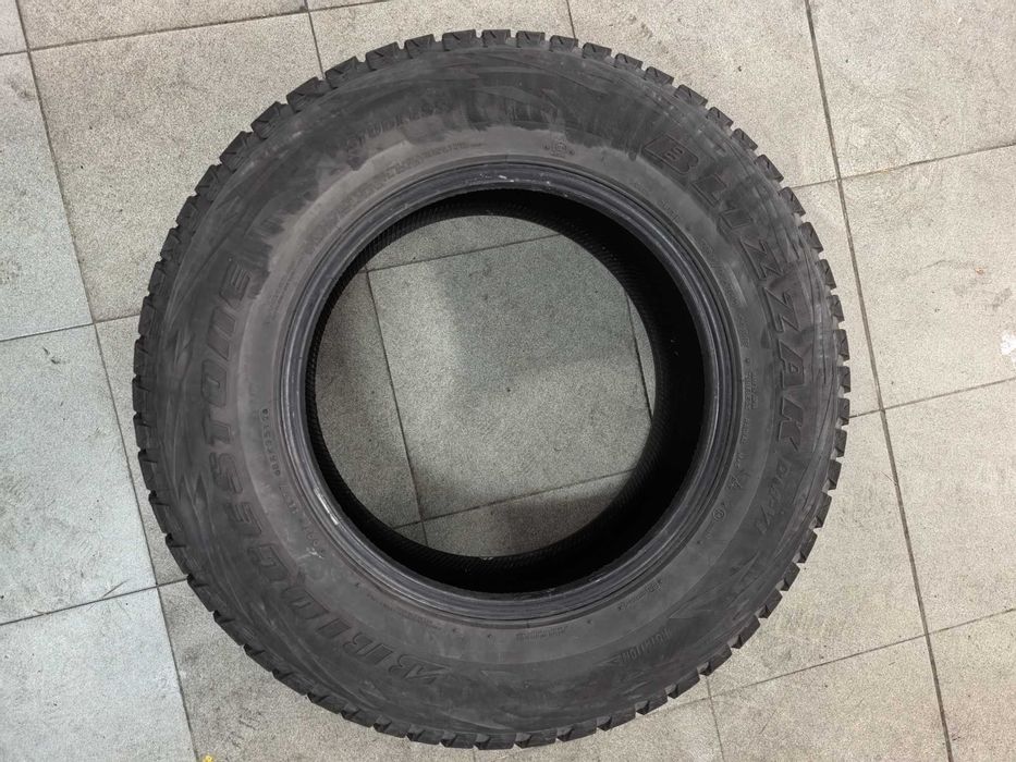 265/65 R17- зимни гуми  80лв. Бр