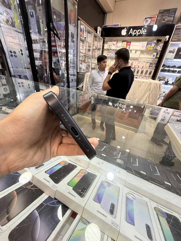 Iphone 15 pro 128gb qora 90%