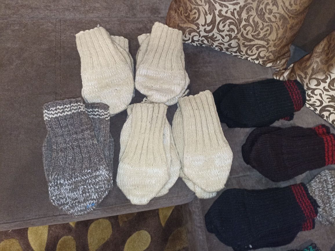 Вълнени плетени чорапи и терлици