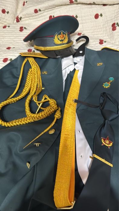 Парадная военная форма в полном комплекте