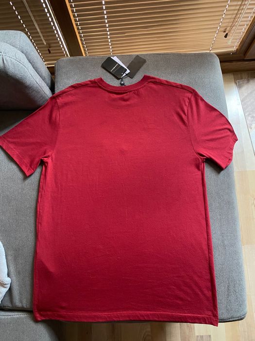 .  Тениска Armani