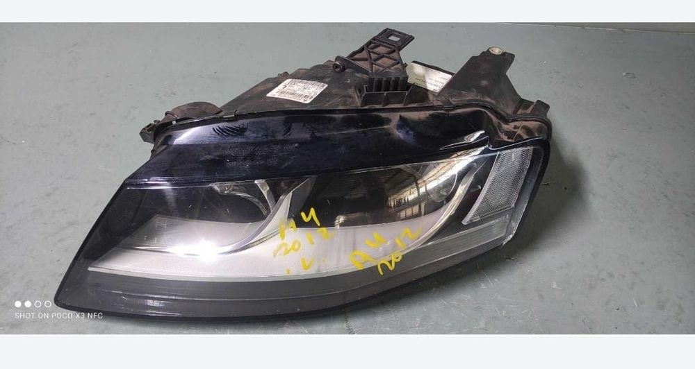 Far Stanga Audi A4 B8 Fundal Negru European
