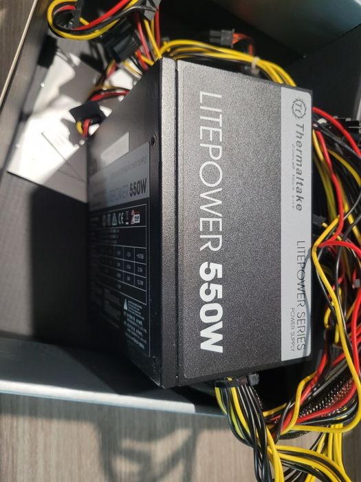 Блок питания Thermaltake 550w