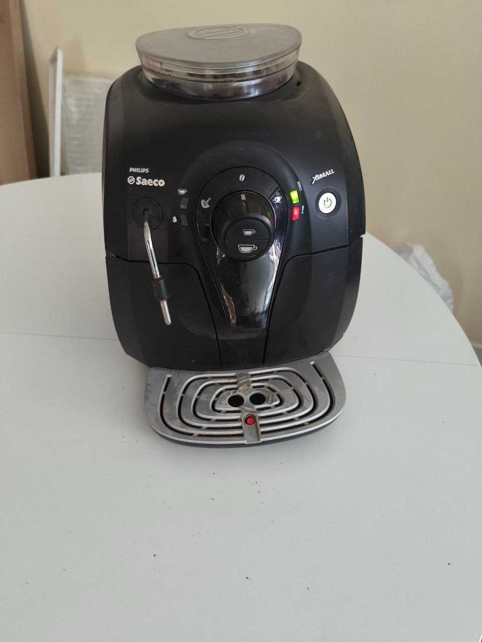 кафе машина Philips Saeco HD 8743