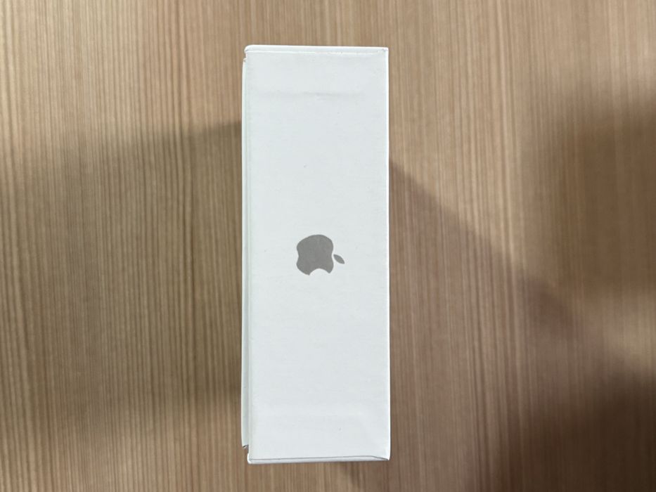 AirPods Gen 2 Wireless Charging Case