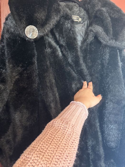 Blană neagră măsura L