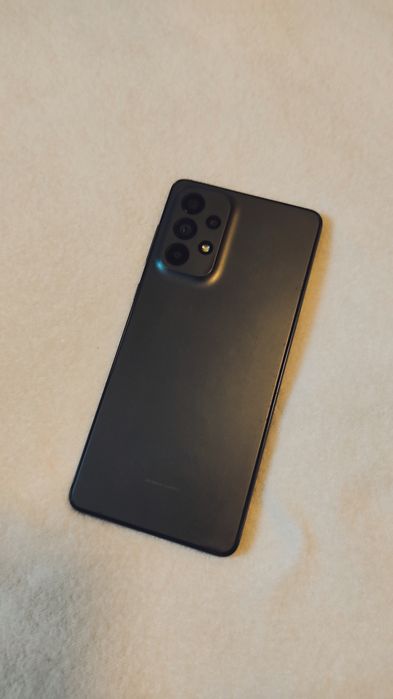 Samsung A73 5G .
