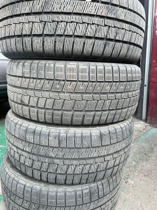 Срочно продам зимние шины