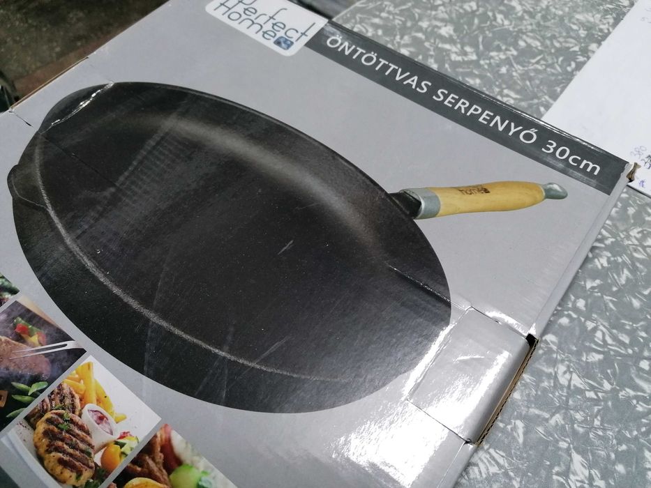 Tigaie din fontă 30 cm, Ofertă 89 lei