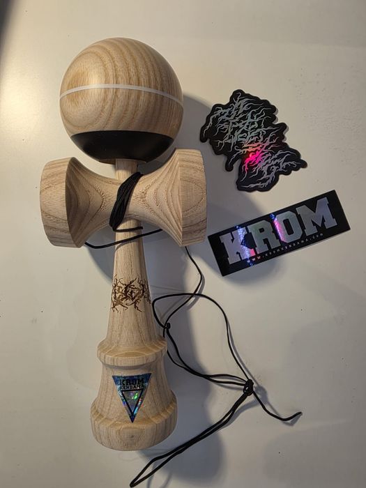 Kendama Krom Eclipse Sticky sau Lush