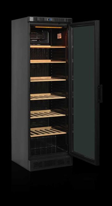 Vitrina Frigorifica pentru Vinuri/ FS1380E/ 60x64x185cm/ NOU