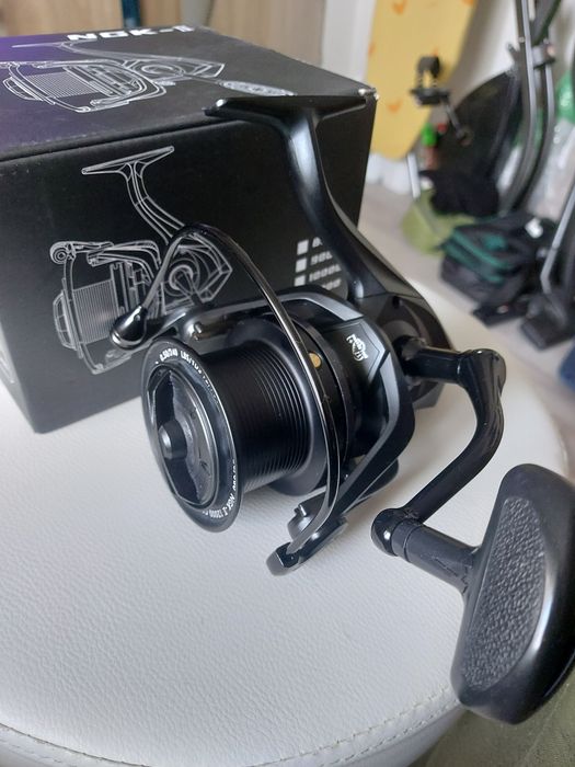 Vând mulineta NGK II 12000