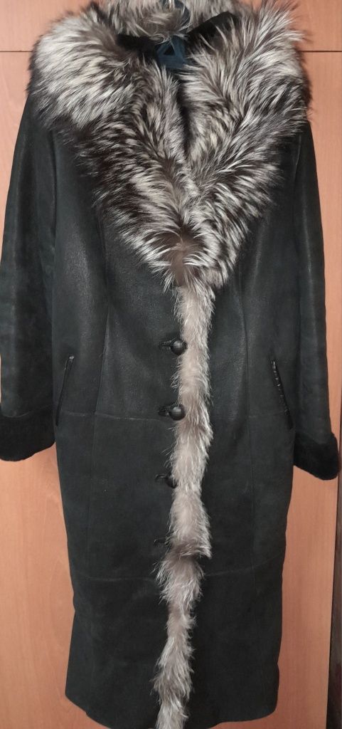 Продам турецкую дублёнку ,150000т.