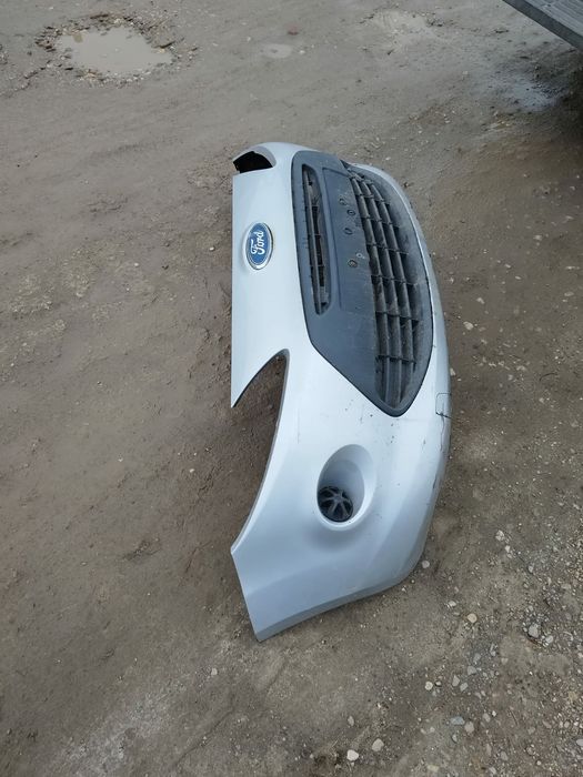 Bara fata Ford Ka, an 2010, bara Ford Ka