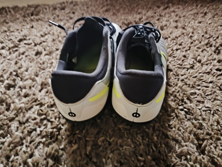 Vând ghete de football Nike tiempo legend 10 club