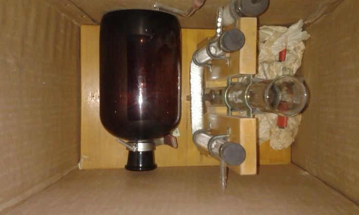 Лабораторна стъклария различна.