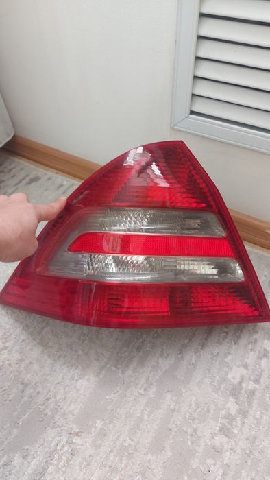 Продам задний фонарь