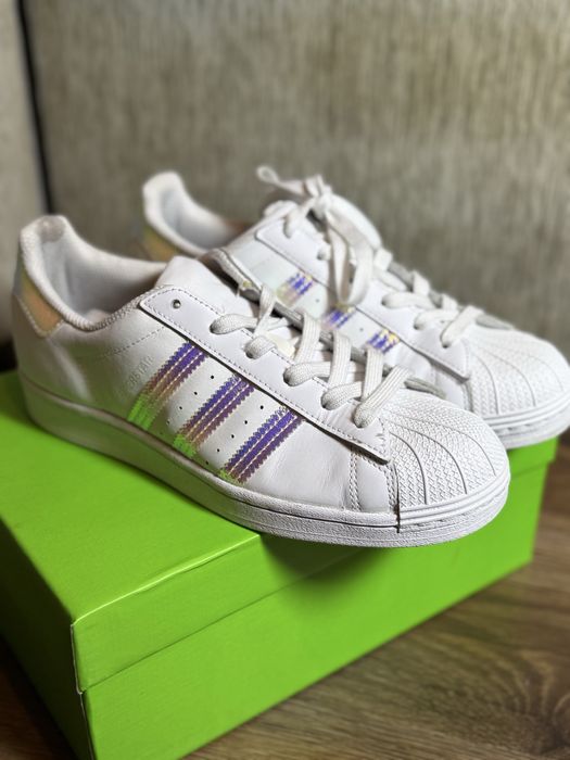Адидас Superstar