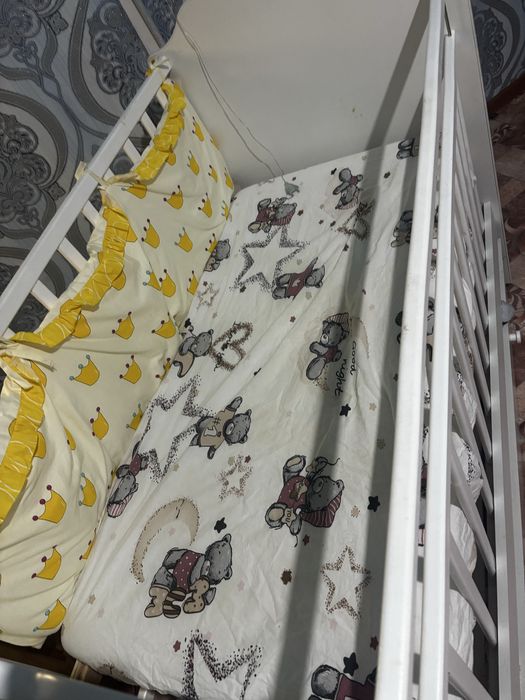 Продам детскую кроватку