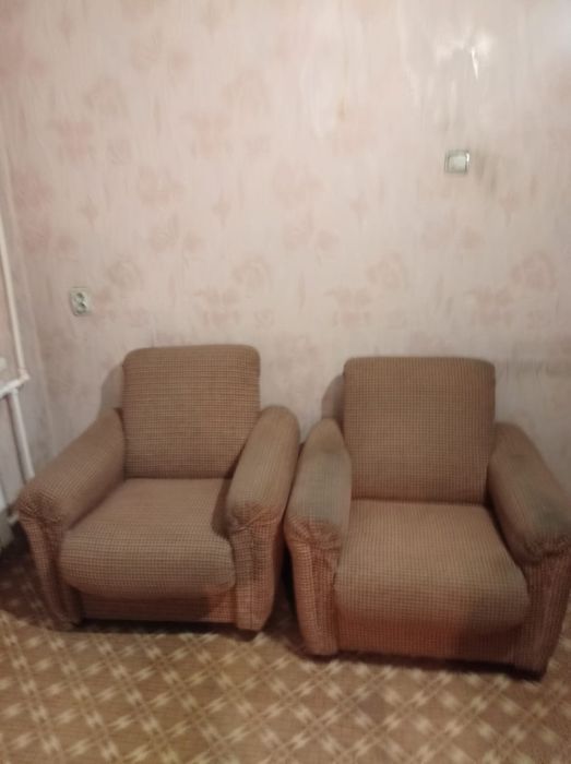 Дарю 2 кресла самовывозом