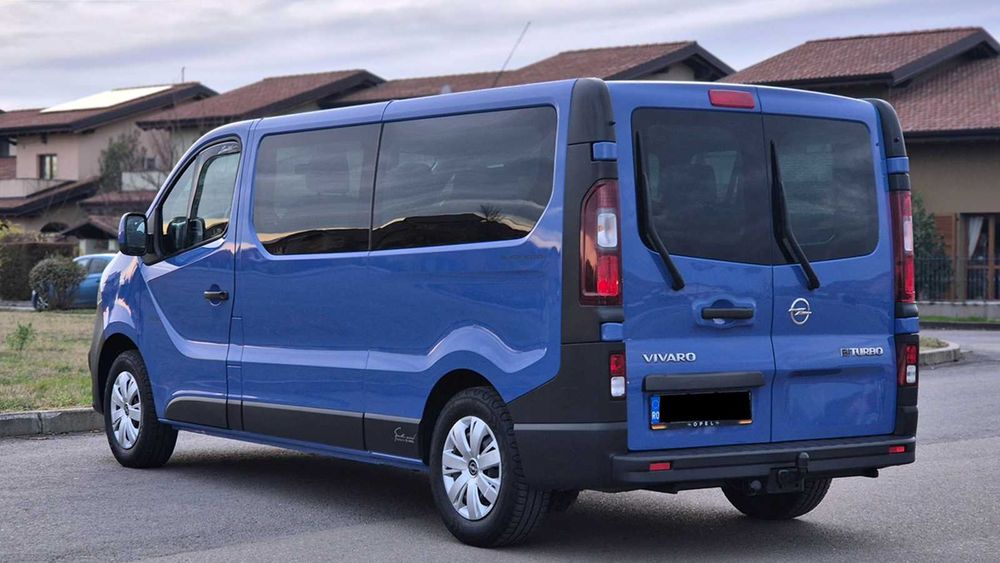 Opel Vivaro An 2018 8+1 Locuri Model Extra Lung Trafic