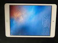 APPLE ipad mini.