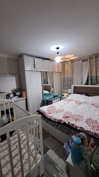 Срочно Продаётся Мирабад Авиагородок 2/2/5 ремонт средний !