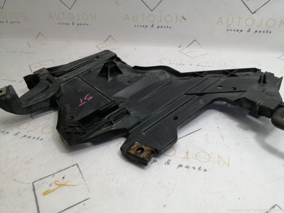 Suport fixare far stanga AUDI A4 IV Avant (8K5, B8) [ 2007 - 2015 ] TDI (CAGA, CJCA, CMEA, CMFA) 105KW|143HP