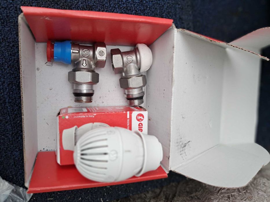 Robineti Giacomini + set robineti radiator + termostat Kontrolia