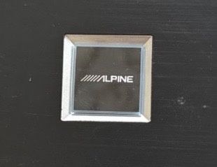 Продаю 4 канальный усилитель ALPINE PDX - F4