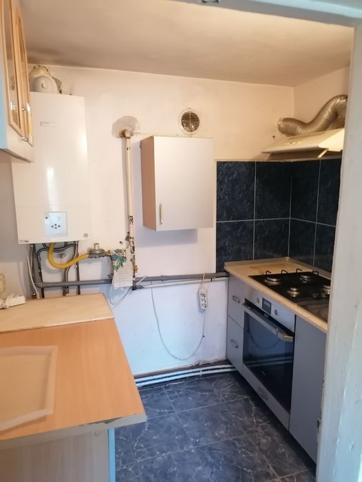 Casă de vânzare cu 1400 mp teren