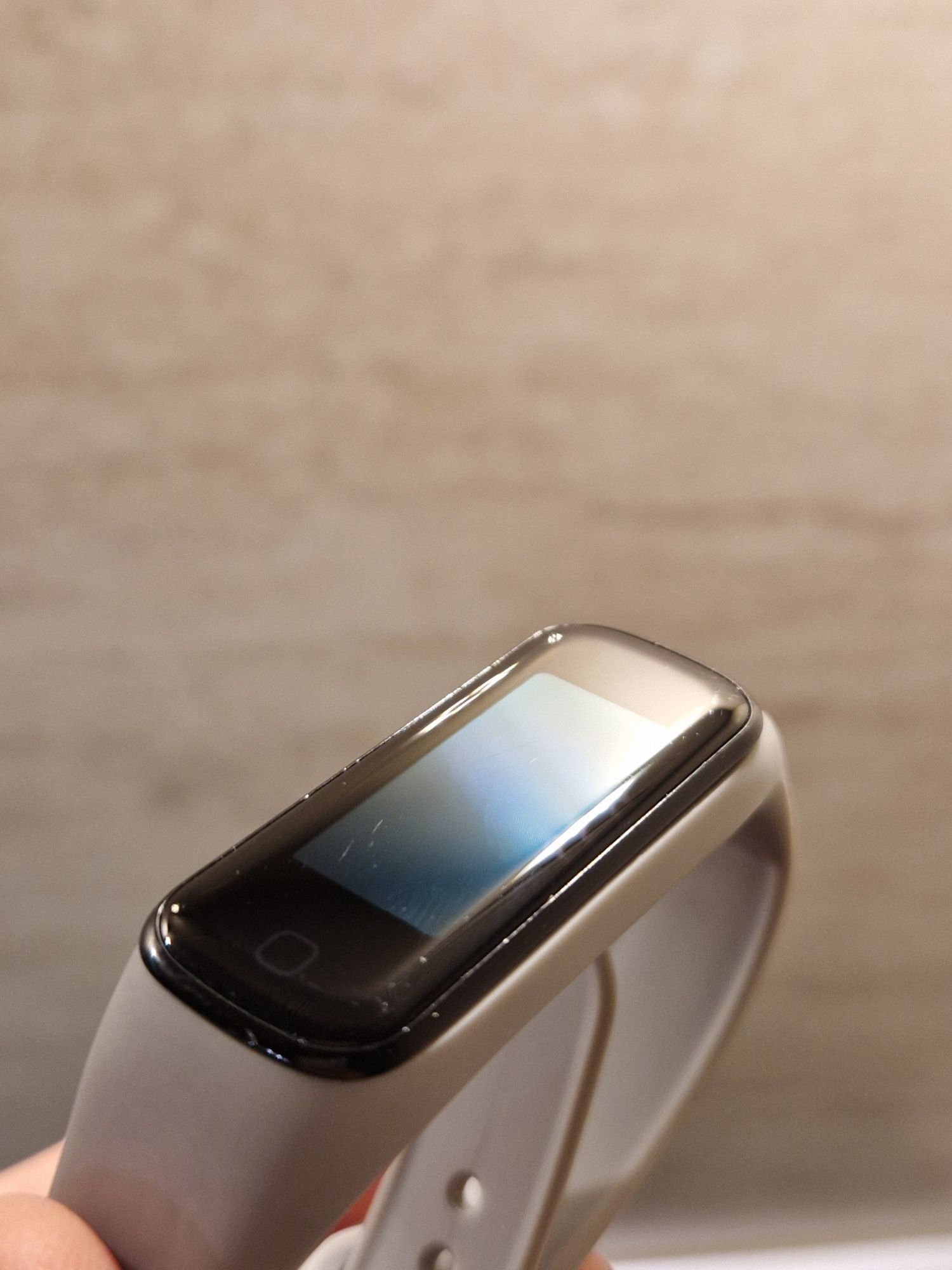 Смарт гривна Samsung Galaxy Fit 2