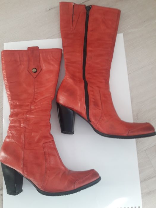 Червени ботуши естествена кожа, 36 номер, произведени в гр. Пещера