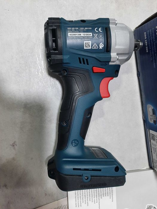 Нов Акумулаторен ударен гайковерт BOSCH GDS 18V-350