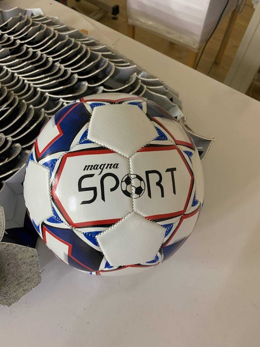 Futbol, voleybol, gandbol, basketbol toplari koptoklari Мяч