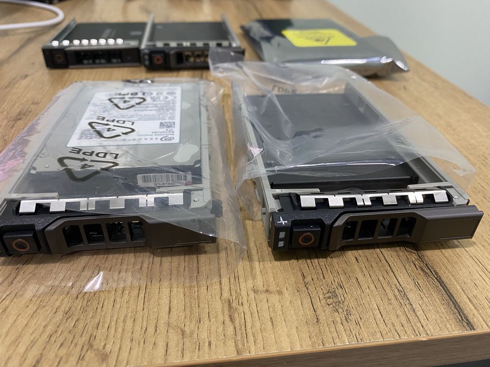 2.5" SSD/HDD для сервер