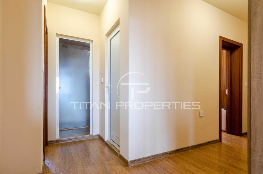 Продава се Тристаен апартамент в Пловдив, Остромила - 126 кв.м за 1508 €/кв.м - Снимка #11