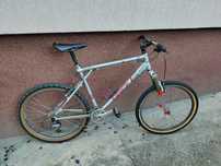 Bicicleta MTB GT Avalanche 1.0, Marzocchi Bomber, Shimano XTR,RaceFace